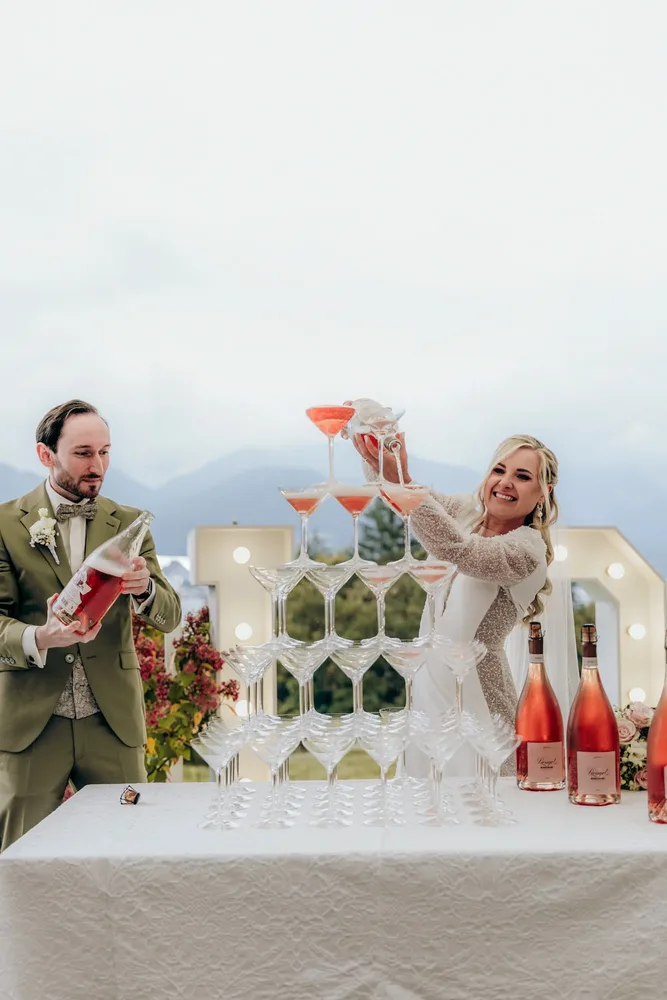 Große Hochzeitsfeier im Freihaus Brenner am Tegernsee. Hochzeitsfotograf MOKATI