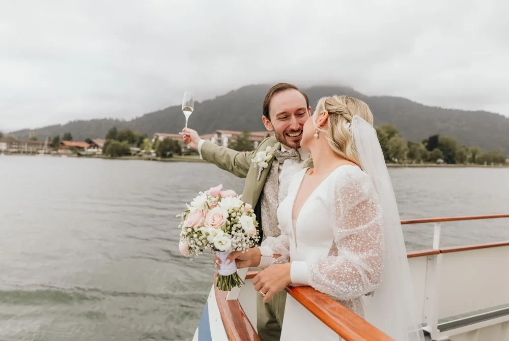 Hochzeit am Tegernsee mit freier Trauung, fotografiert von MOKATI Hochzeitsfotograf München